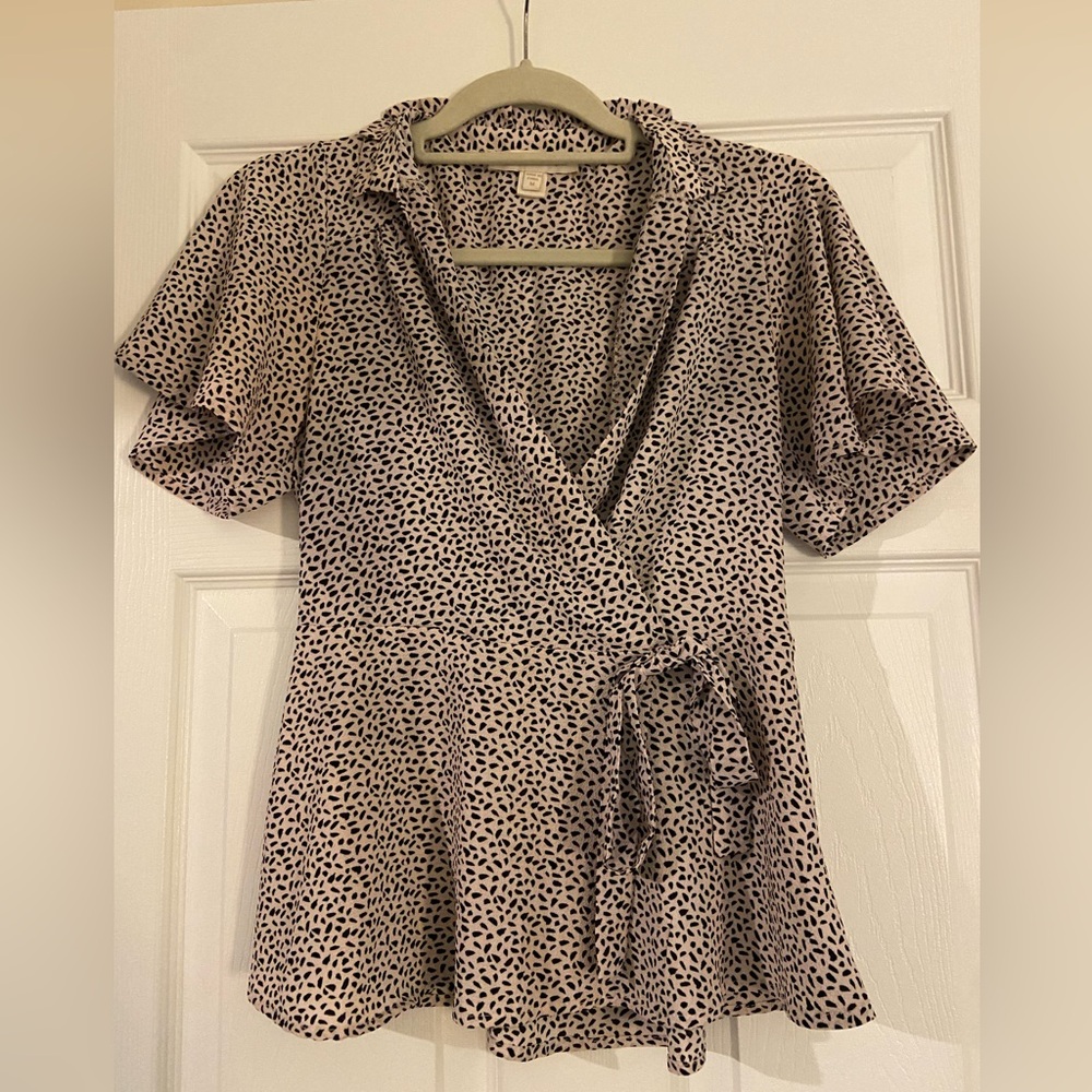 adorable women’s blouse!